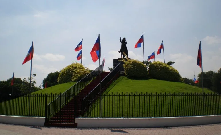 Haïti : Pourquoi confond-on « L’Union fait la Force » et « Liberté - Égalité - Fraternité » ?