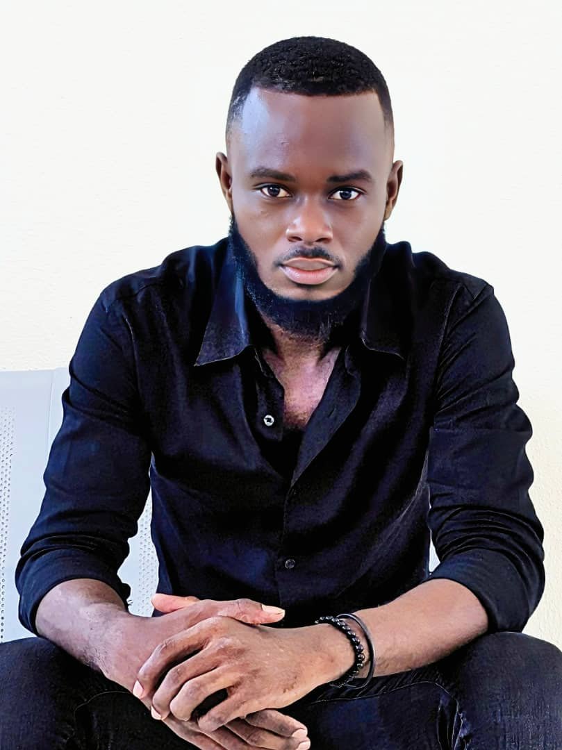 King Graph: The Image of a Young Haitian Passionate About Graphic Design